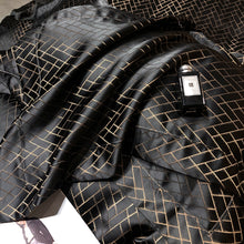Load image into Gallery viewer, Luxury Black Gold Jacquard Egyptian Cotton 4Pcs Bedding Set