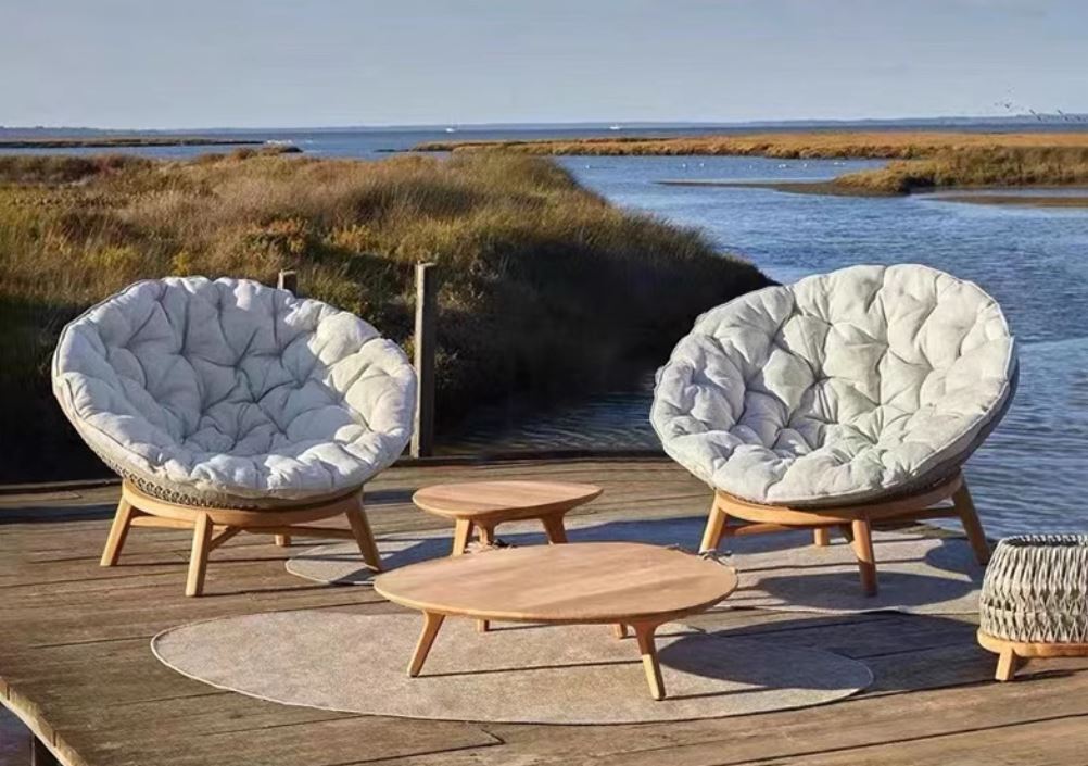 Solana Outdoor Handcrafted Rattan Love Chair /  Egg Chair with Ultra Soft Cushion