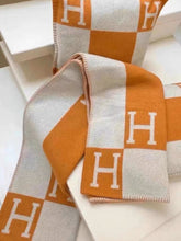 Load image into Gallery viewer, High Quality Wool Cashmere Warm Throw Blanket and Cushion
