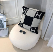 Load image into Gallery viewer, High Quality Wool Cashmere Warm Throw Blanket and Cushion
