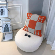 Load image into Gallery viewer, High Quality Wool Cashmere Warm Throw Blanket and Cushion
